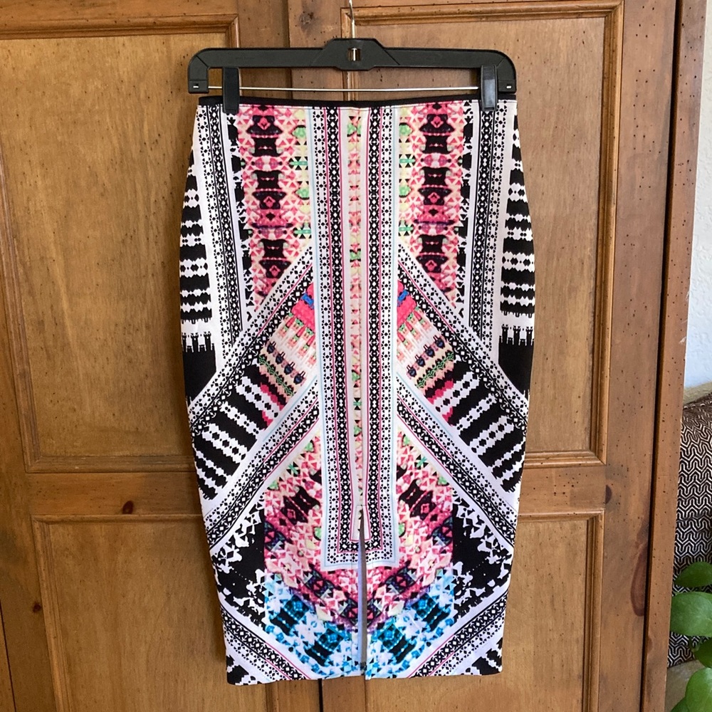 Bisou Bisou Pencil Skirt Size Small -Stretch Geometric Front Slit Michele Bohot